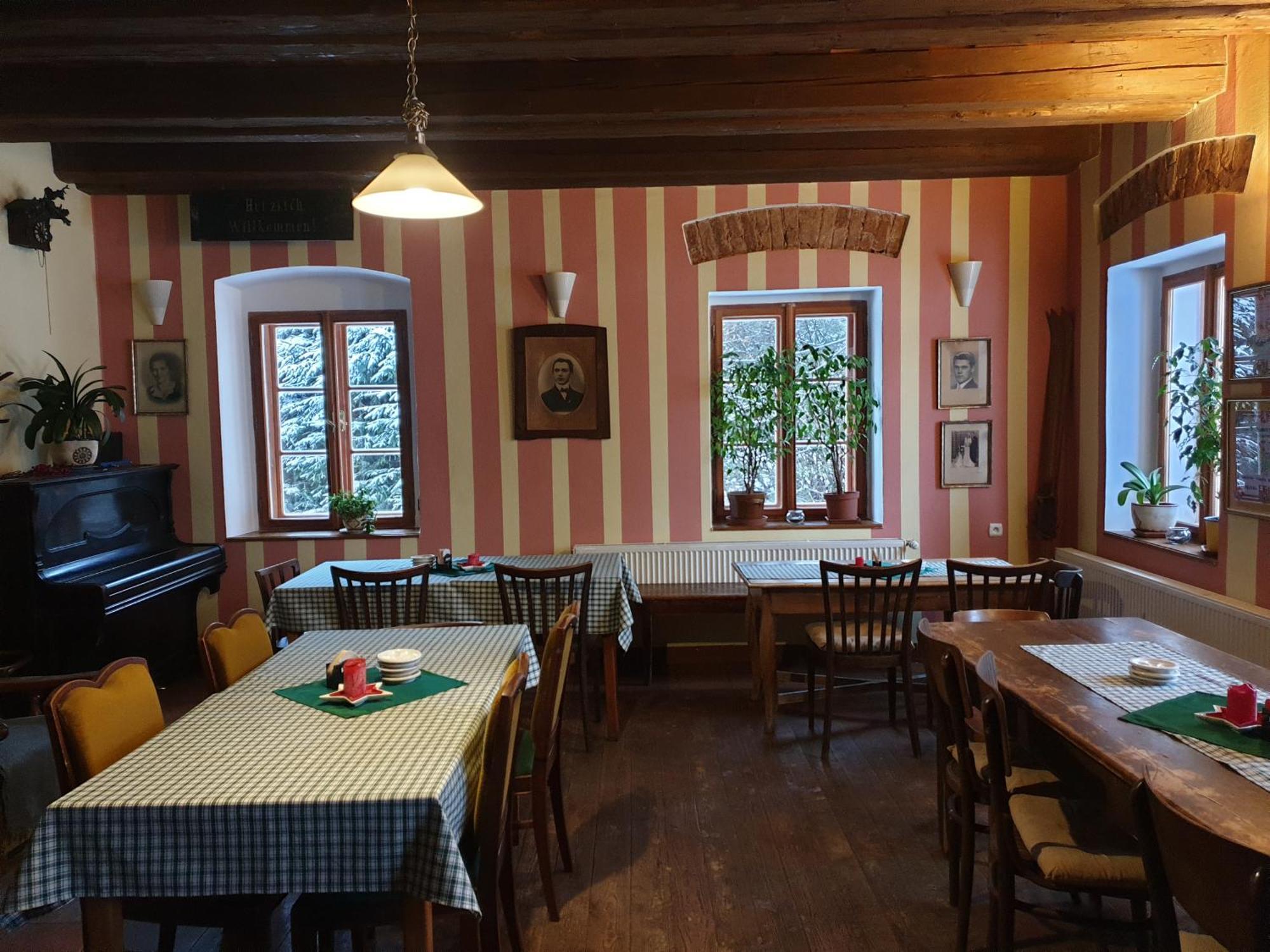 Penzion U Suchanku Mezimesti Bagian luar foto